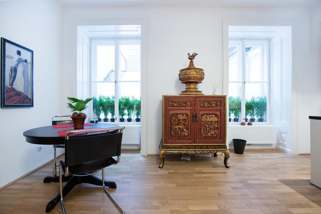 Apartment Schottenring Вена Номер фото